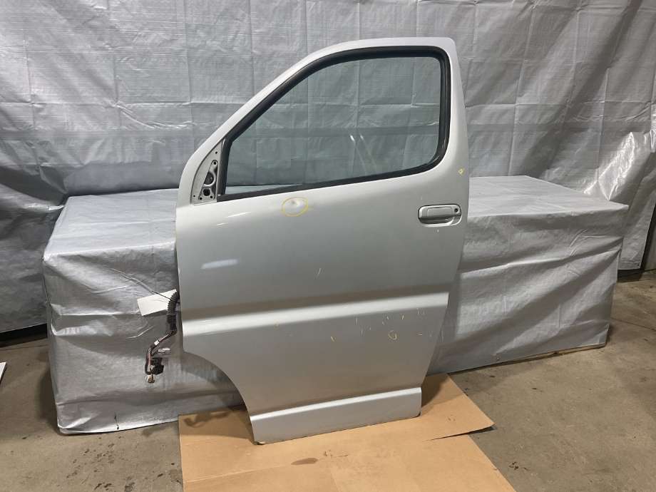 Dør venstre 2dørs til Toyota Hiace, 2007-2012 (Fase 3)  (TOYOTA|6711226010)