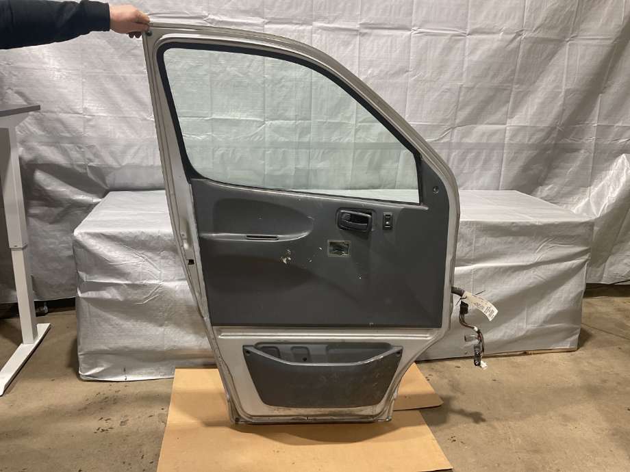 Dør venstre 2dørs til Toyota Hiace 2007-2012 (Fase 3)  (TOYOTA|6711226010|)