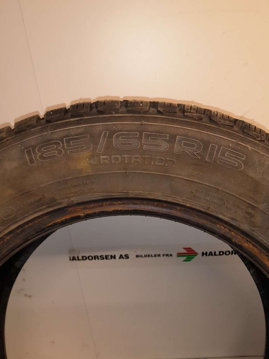 Dekk til Annet Dekk vinter pigg 0-->>  (HAKKAPELIITTA 9|NOKIAN|185/65R15 92T)