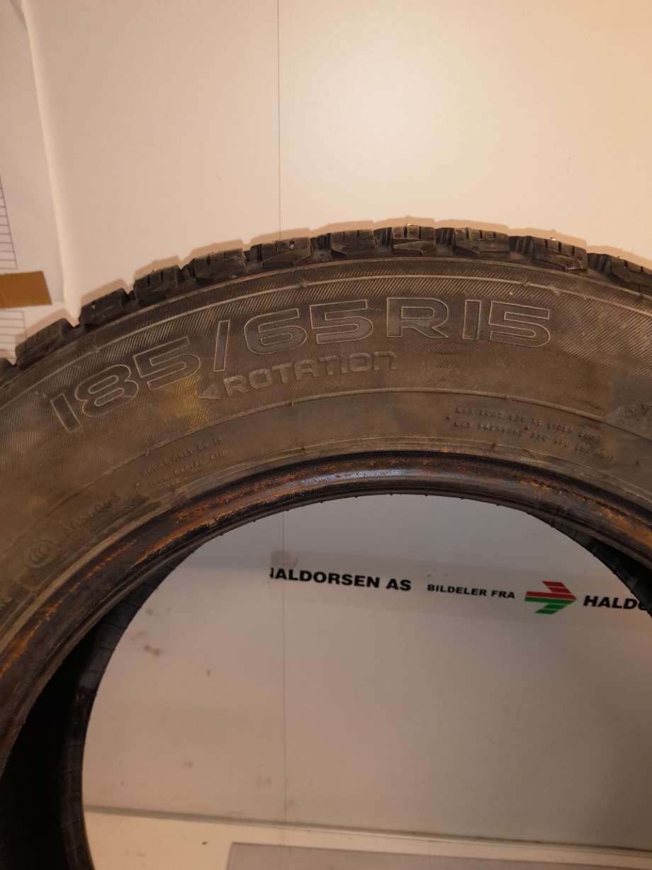 Dekk til Annet Dekk vinter pigg 0-->>  (HAKKAPELIITTA 9|NOKIAN|185/65R15 92T)