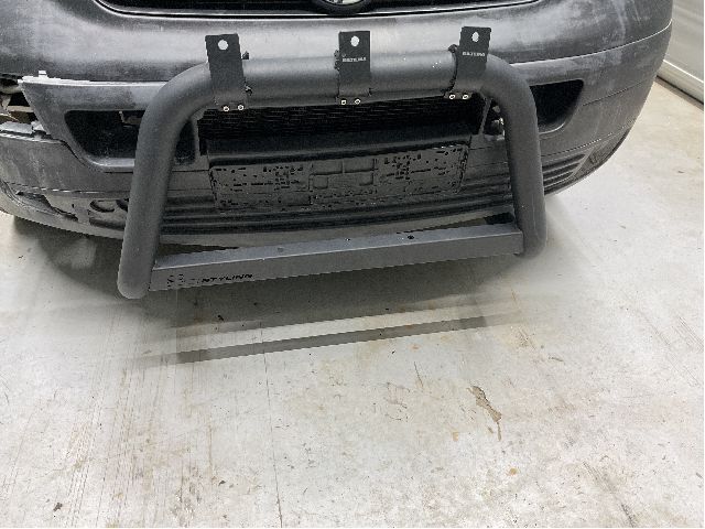Kufanger / frontguard til VW Transporter / Caravelle 2003-2009 (Fase 1) (T5) (T5) (VOLKSWAGEN|STYLING|MED FESTER|)