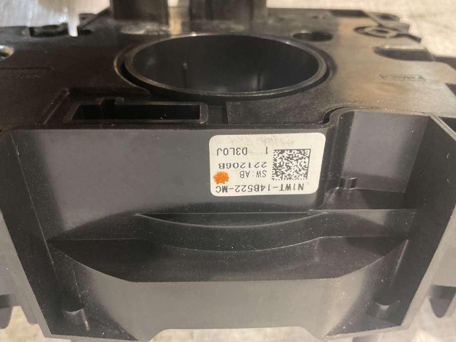 Bryter combi til Ford Ranger / Ranger Raptor 2022-->>  (FORD RANGER RAPTOR
DOBBELHYTTE|2560745|2751355|2563498)