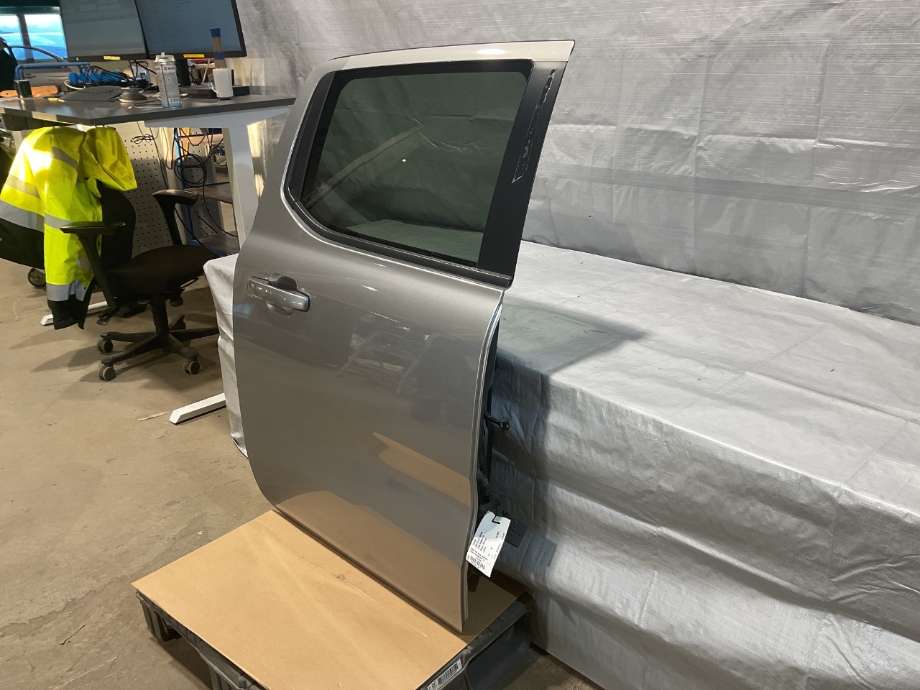 Dør høyre bak til Ford Ranger / Ranger Raptor 2022-->>  (FORD RANGER RAPTOR
DOBBELHYTTE|2844668|)