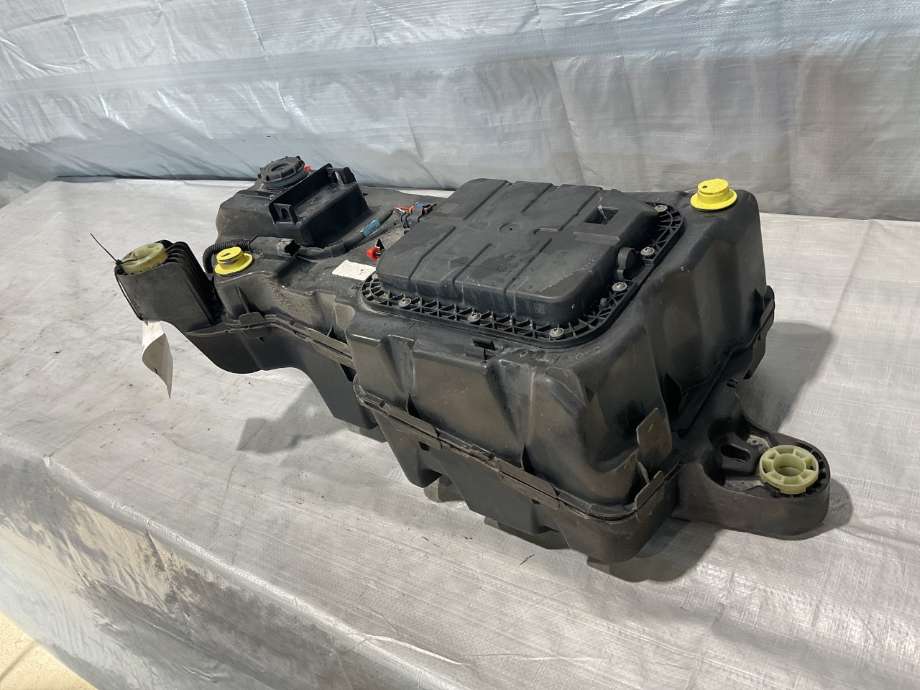 AdBlue tank til Peugeot Partner 2019-->> (Type III)  (PEUGEOT|98 176 018 80|)