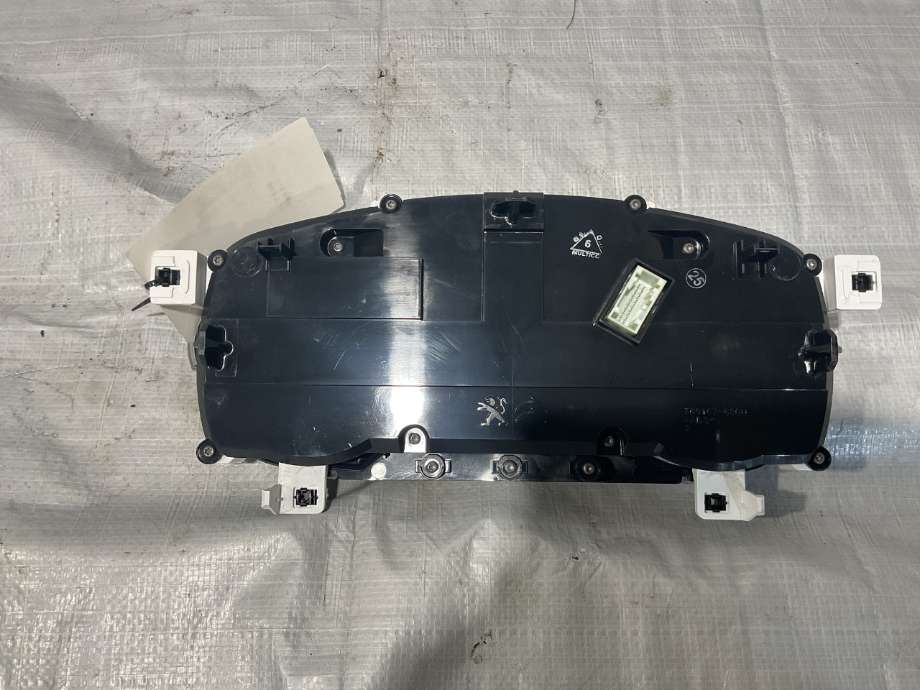 Instrumentpanel til Peugeot Partner 2019-->> (Type III)  (PEUGEOT|98 311 016 80|)