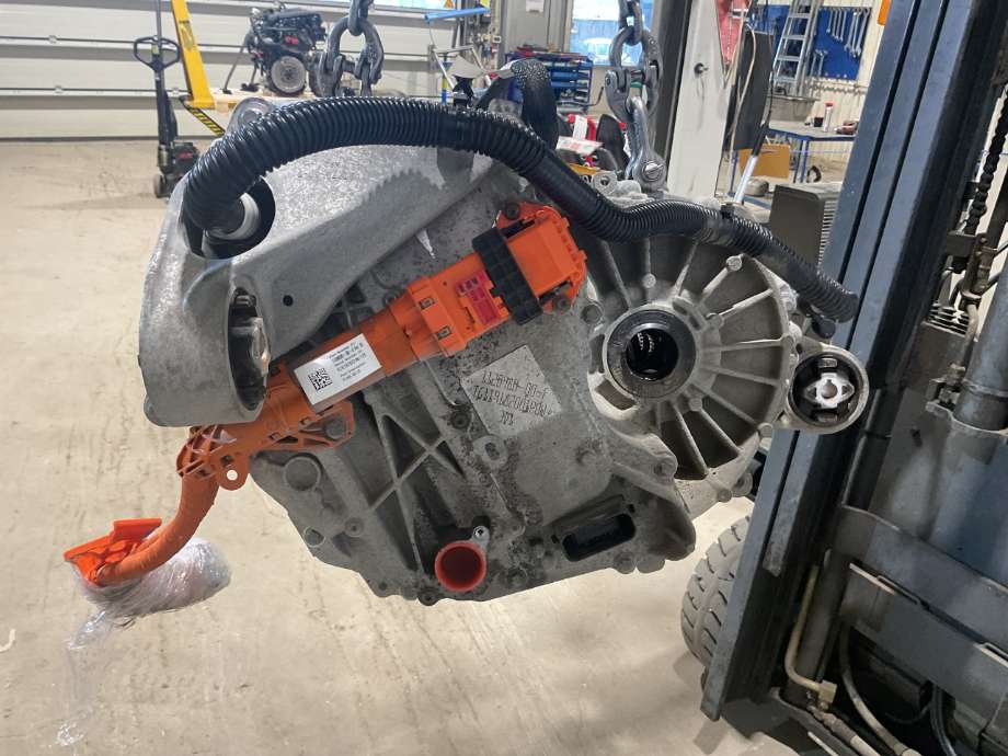 Motor elbil bak til Tesla Model 3 2018-2023 (Fase 1)  (TESLA|1120980-00-F|)