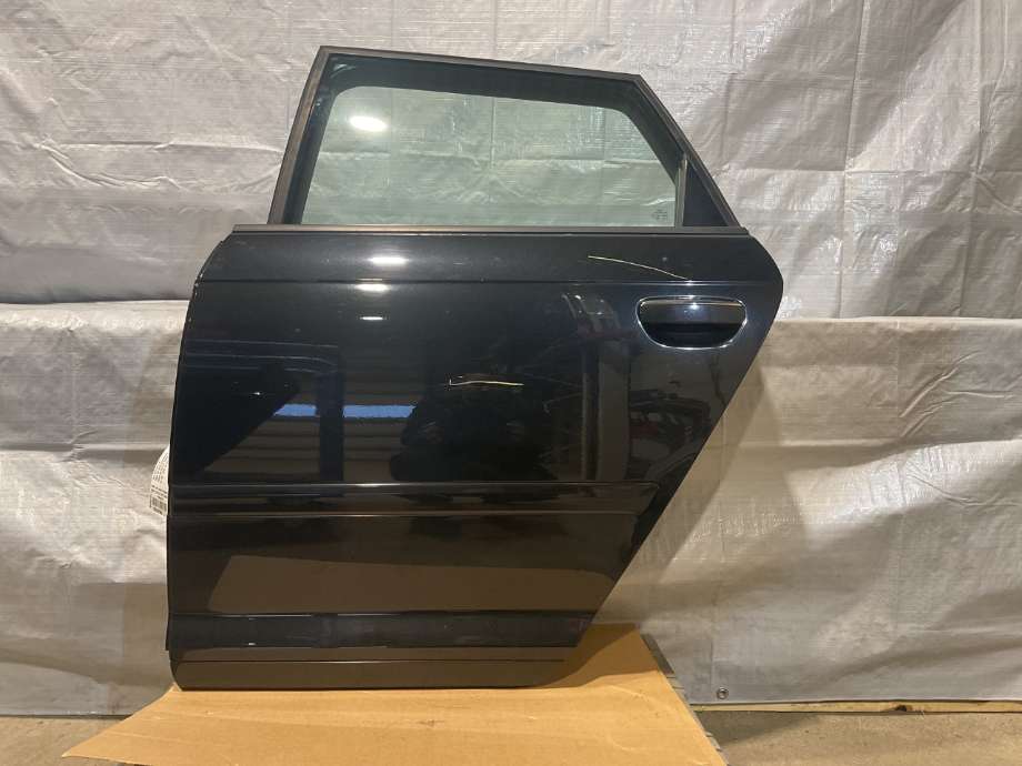Dør venstre bak til Audi A3 2009-2012 (Type II, Fase 2)  (AUDI|8P4 833 051 A|)