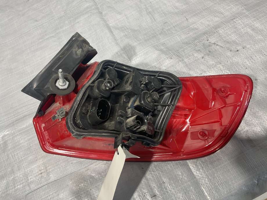 Baklykt venstre til Audi A3 2009-2012 (Type II, Fase 2)  (AUDI|8P4 945 095 E|)