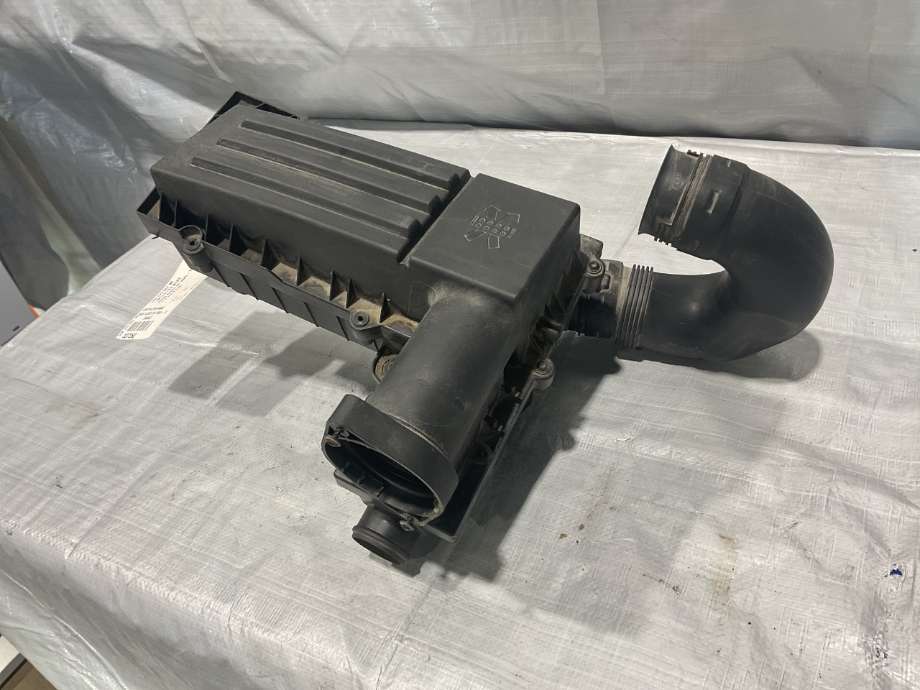 Luftfilterboks til Audi A3 2009-2012 (Type II, Fase 2)  (AUDI|3C0 129 607 BE|)