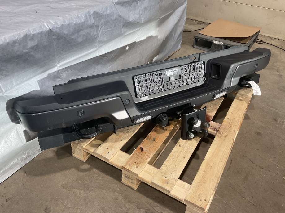 Hengerfeste til Ford Ranger / Ranger Raptor 2022-->>  (FORD RANGER RAPTOR
DOBBELHYTTE|2730811|2668744|MED STØTFANGER)