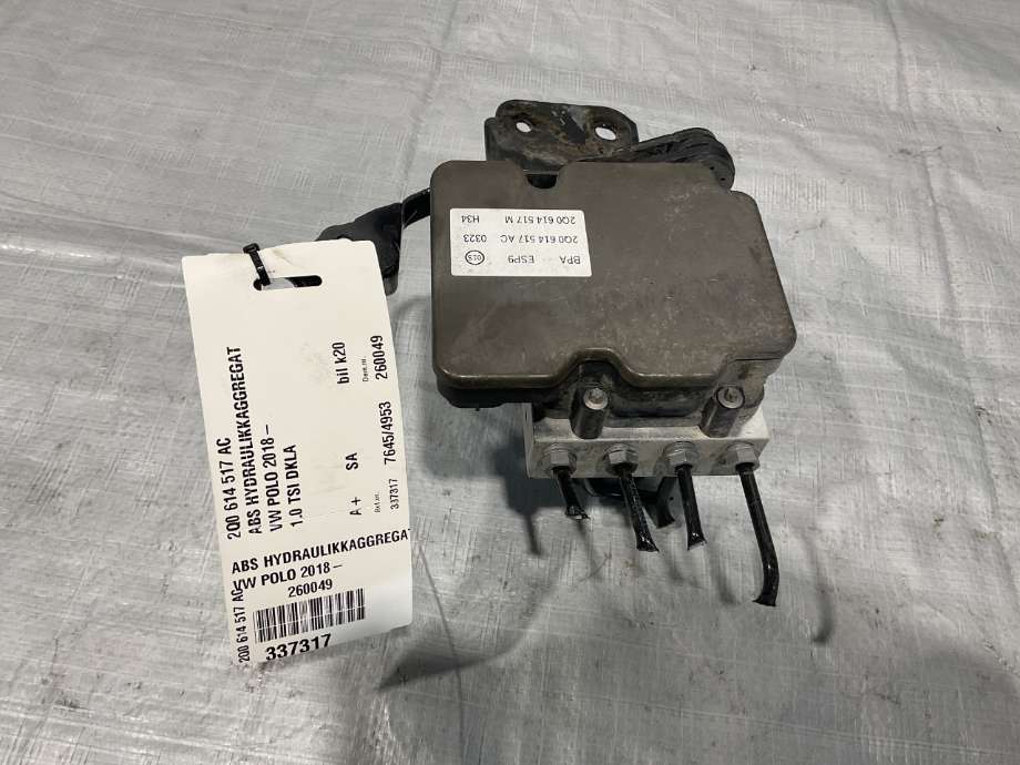 ABS sentral til VW Polo, 2017-2021 (Type VI, Fase 1)  (VOLKSWAGEN|2Q0 614 517 AC)