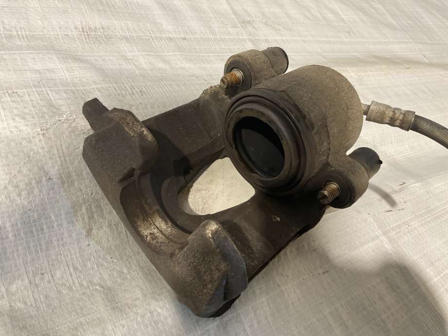 Bremsecaliper høyre foran til VW Polo 2017-2021 (Type VI, Fase 1)  (VOLKSWAGEN|2Q0 615 124|)