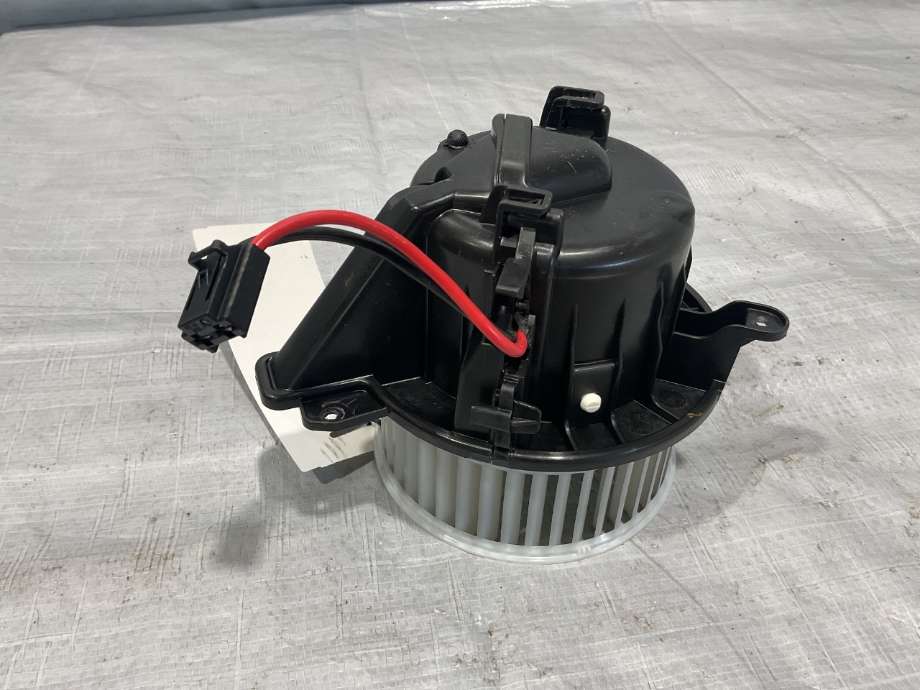 Varmeapparat motor til VW Polo, 2017-2021 (Type VI, Fase 1)  (VOLKSWAGEN|2Q1 820 021)