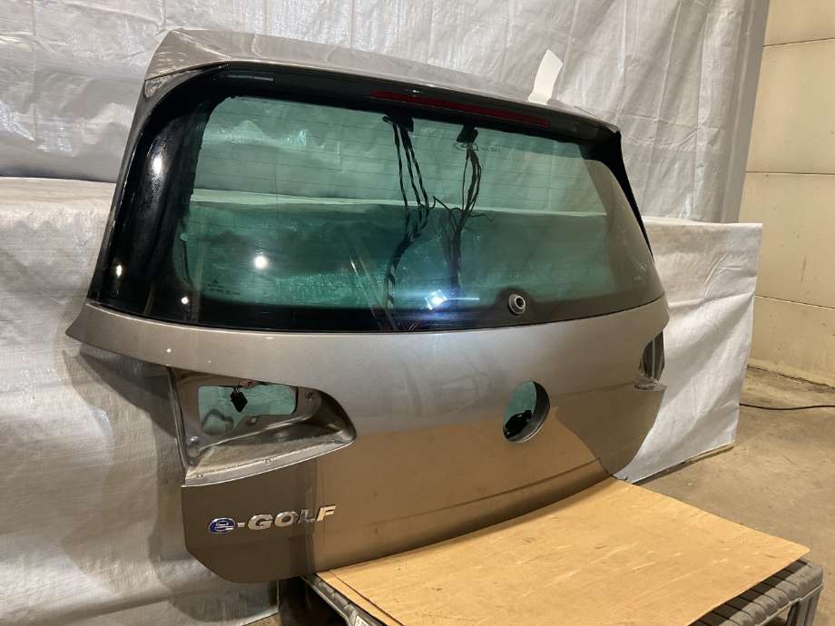 Bakluke til VW e-Golf 2014-2017 (Fase 1)  (VOLKSWAGEN|5G6 827 025 K|)