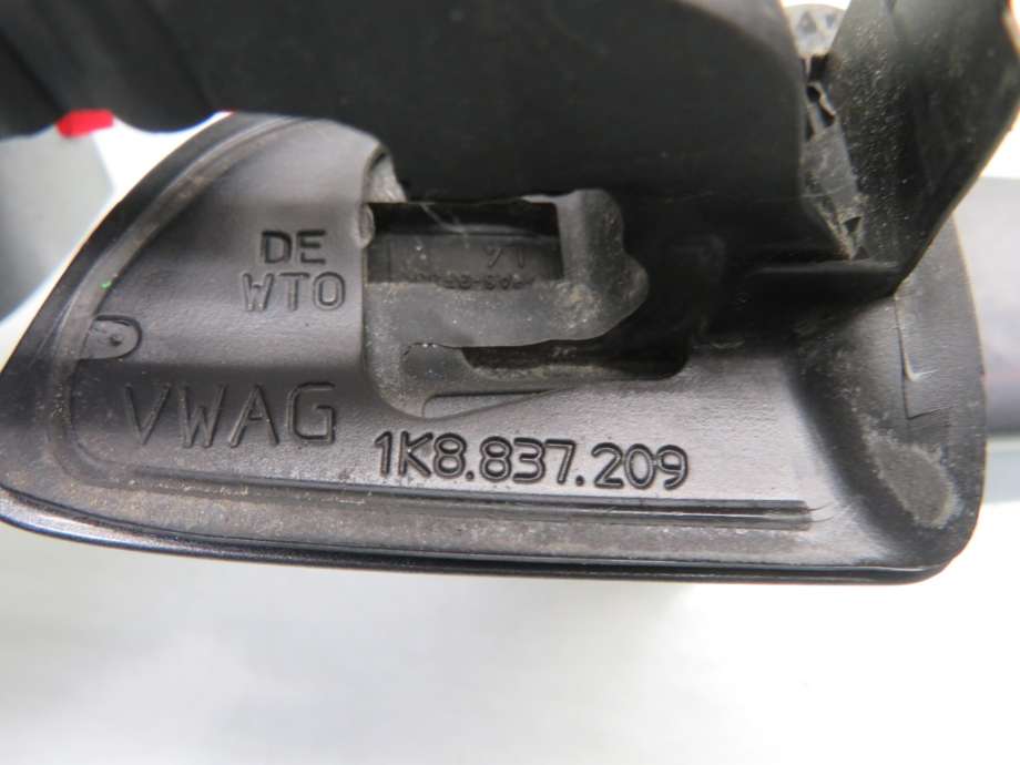 Dørhåndtak utv venstre foran til VW Golf VI 2008-2012  (1K8837205F|)