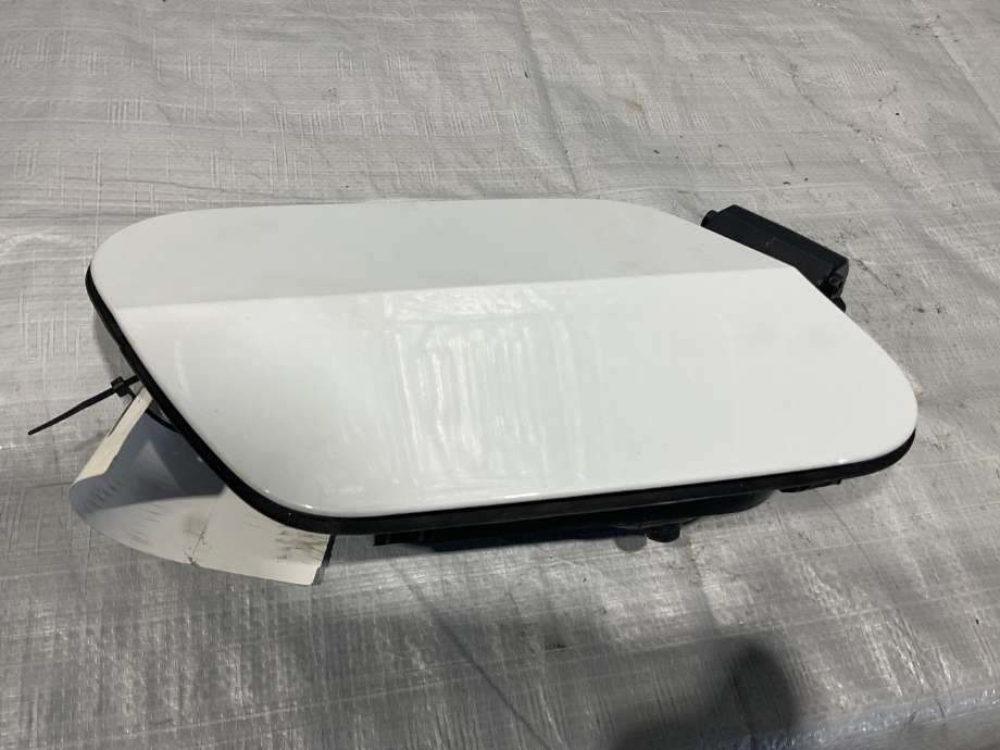 Batterilader inntak/luke til VW ID.3, 2020-->> (VOLKSWAGEN ID 3 KOMBI 5D FL|10A 809 857 C)