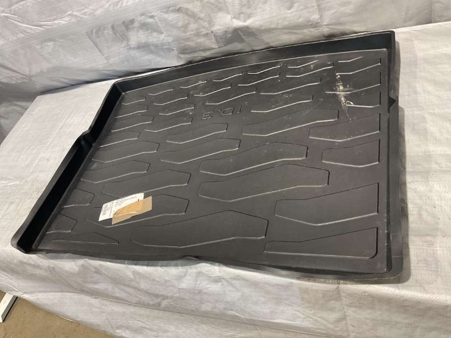 Bagasjerom teppe/gulvplate til VW ID.3 2020-->>  (VOLKSWAGEN ID 3 KOMBI 5D FL|10A 061 161 A|)