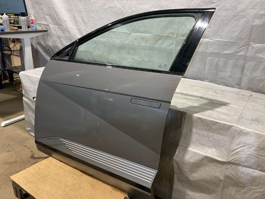 Dør venstre foran til Hyundai Ioniq 5 2021-->>  (HYUNDAI|76003GI000|)