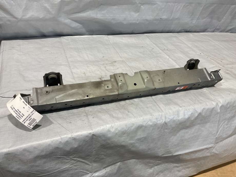 Frontplate øvre til Mitsubishi Outlander 2015-->> (Type III, Fase 2)  (MITSUBISHI|5256B735|)