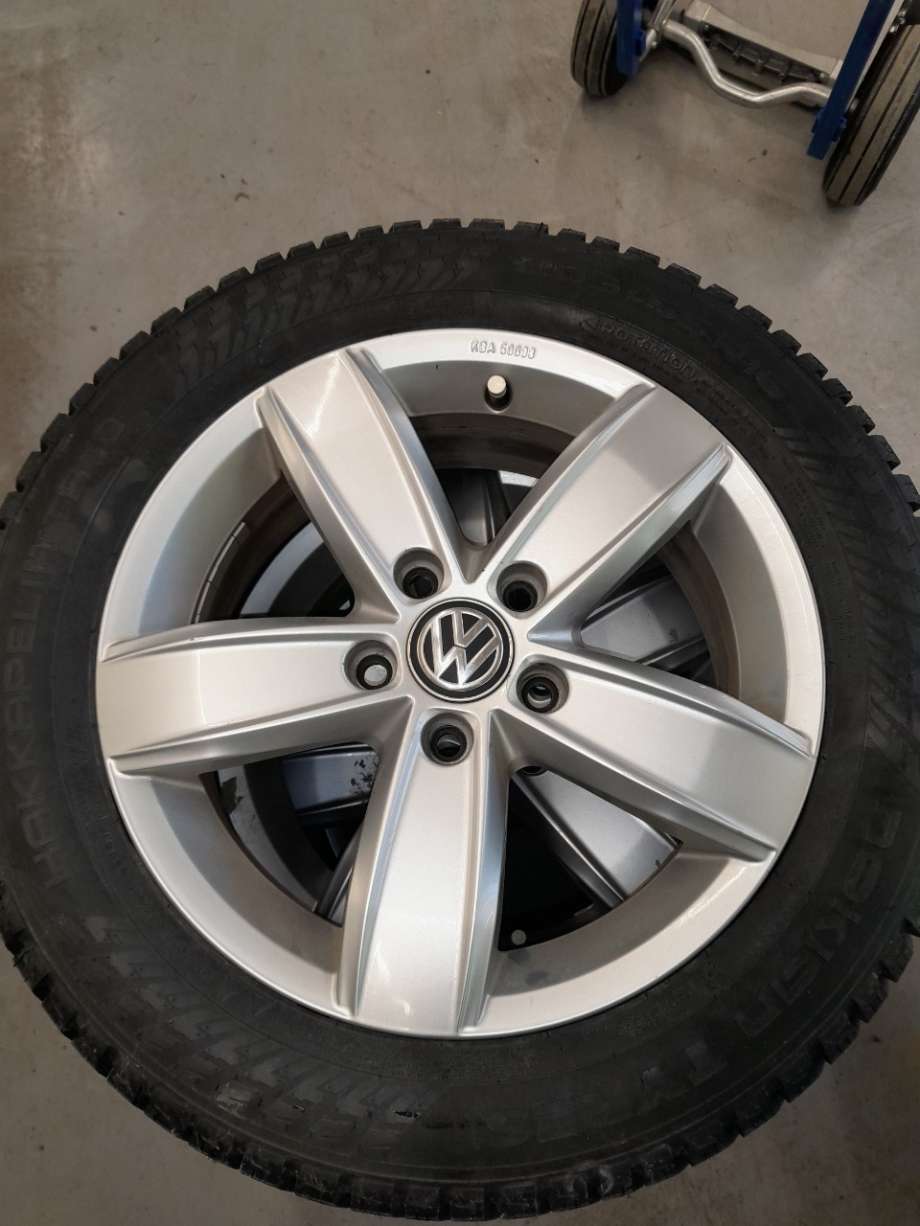 Hjulsett aluminium vinter til VW e-Golf 2017-2020 (Fase 2)  (VOLKSWAGEN|6JX16HT ET 49 NAV 57|205/55R16 94T|)