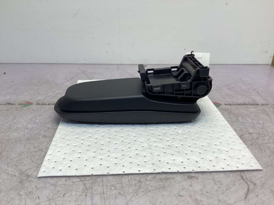 Sete armlene lokk til Toyota Yaris 2020-->> (Type IV)  (TOYOTA|58905K0020C1|)