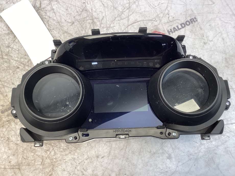 Instrumentpanel til Toyota Yaris 2020-->> (Type IV)  (TOYOTA|83800K0231|)
