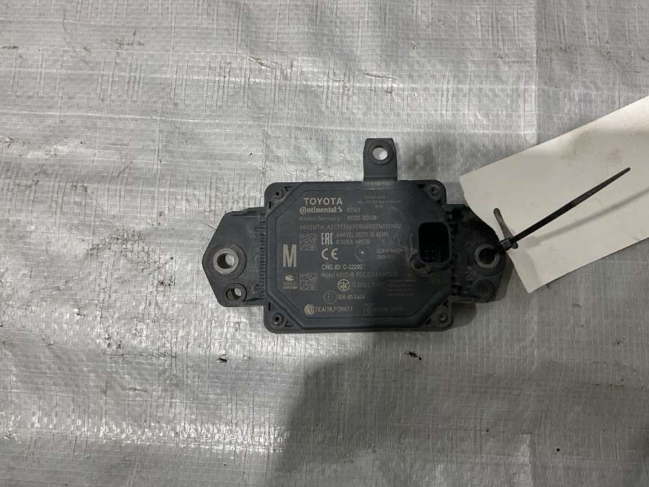 Sensor radar til Toyota Yaris, 2020-->> (Type IV)  (TOYOTA|882100D040)