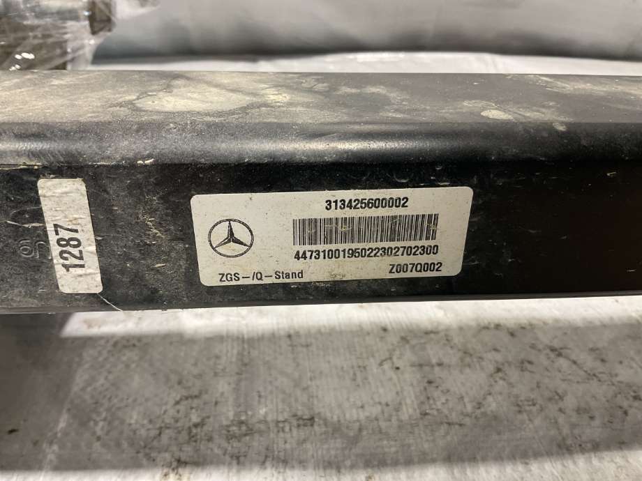 Hengerfeste til Mercedes Vito 2014-->> (W447) (W447) (MERCEDES|A 447 310 01 95|)