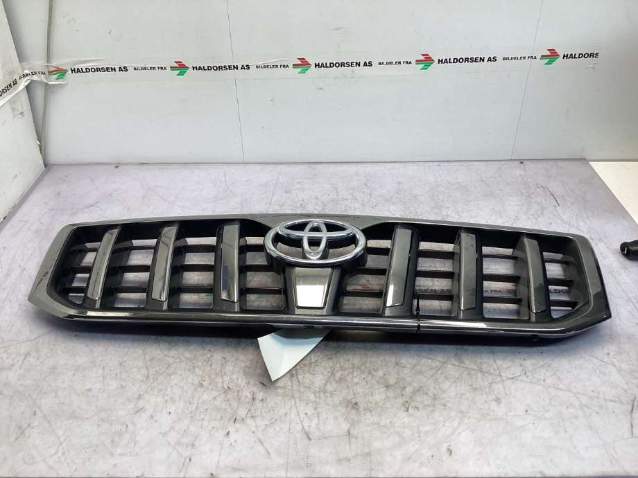 Grill til Toyota Land Cruiser 120, 2002-2009  (TOYOTA|5310160412)