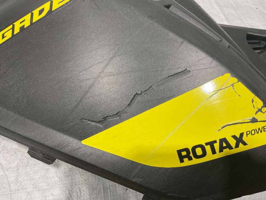 MC, Kåpe, venstre til Snøscooter Ski-Doo øvrige 0-->> (RENEGADE 600 AC||RENEGADE)