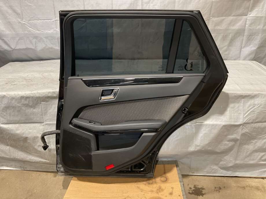 Dør høyre bak til Mercedes E-Klasse 2009-2013 (Fase 1) (W212) (W212) (MERCEDES|A 212 730 04 05|)