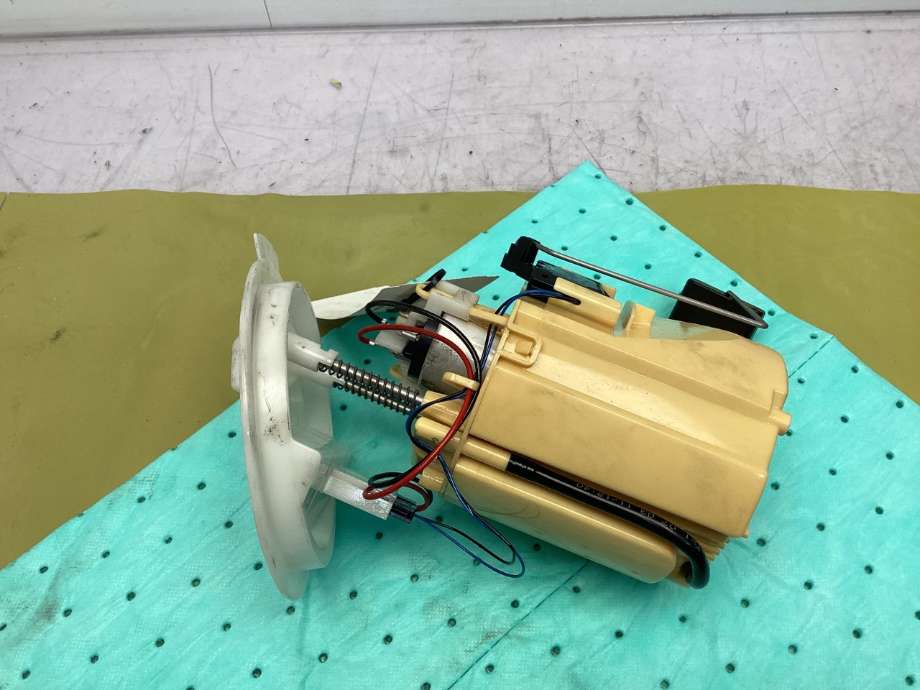 Dieselpumpe fødepumpe til Mercedes E-Klasse 2009-2013 (Fase 1) (W212) (W212) (MERCEDES|A 212 470 01 94|)
