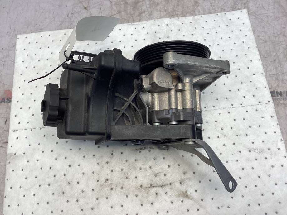 Servo pumpe mekanisk til Mercedes E-Klasse 2009-2013 (Fase 1) (W212) (W212) (MERCEDES|A 006 466 47 01|)