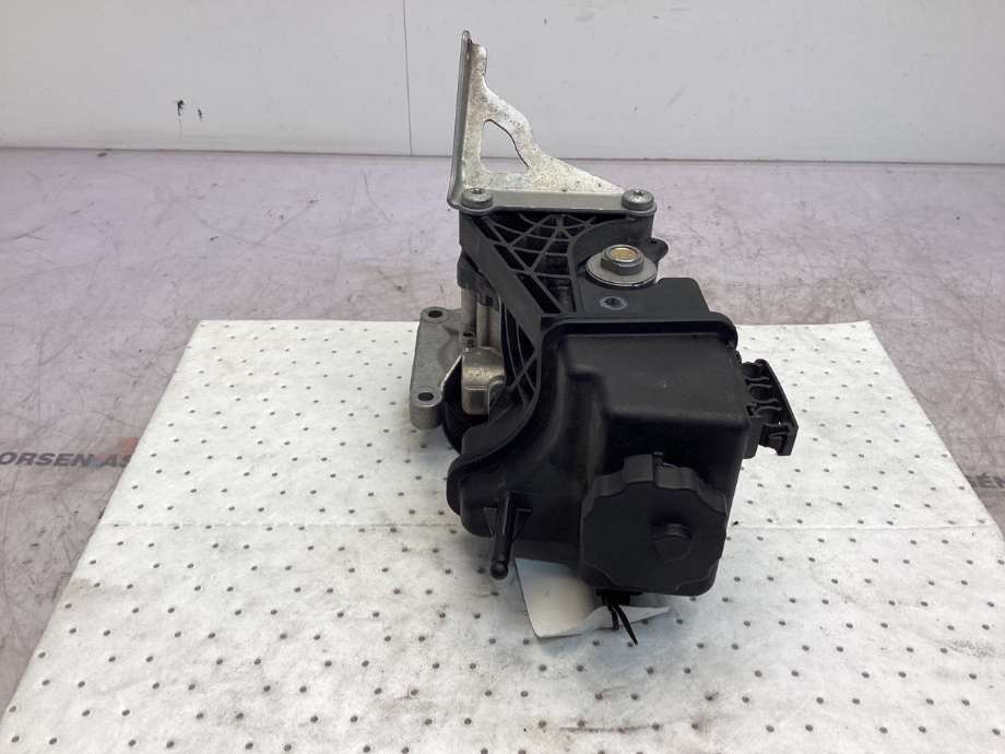 Servo pumpe mekanisk til Mercedes E-Klasse 2009-2013 (Fase 1) (W212) (W212) (MERCEDES|A 006 466 47 01|)