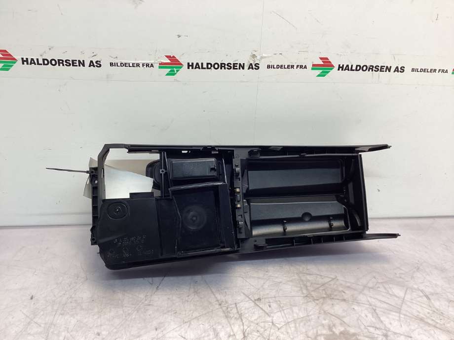 Sete armlene lokk til Mercedes E-Klasse 2009-2013 (Fase 1) (W212) (W212) (MERCEDES|A 212 680 02 98|)