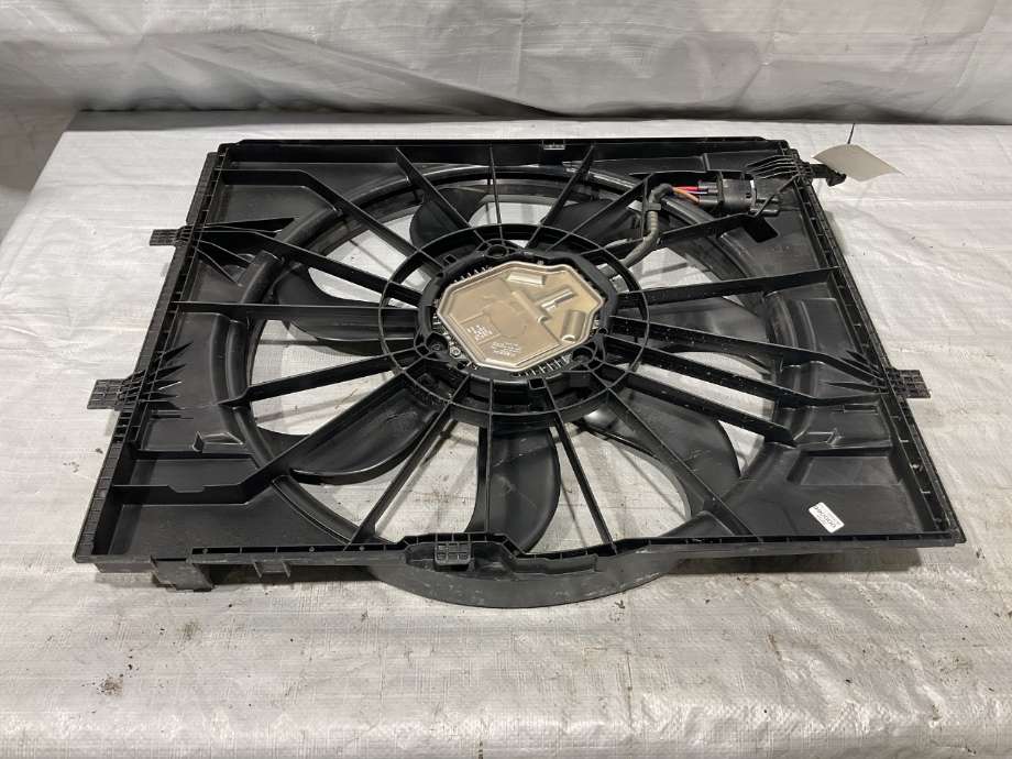 Radiator (automat gir) til Mercedes EQC 2019-->>  (MERCEDES|A 099 500 36 00|)