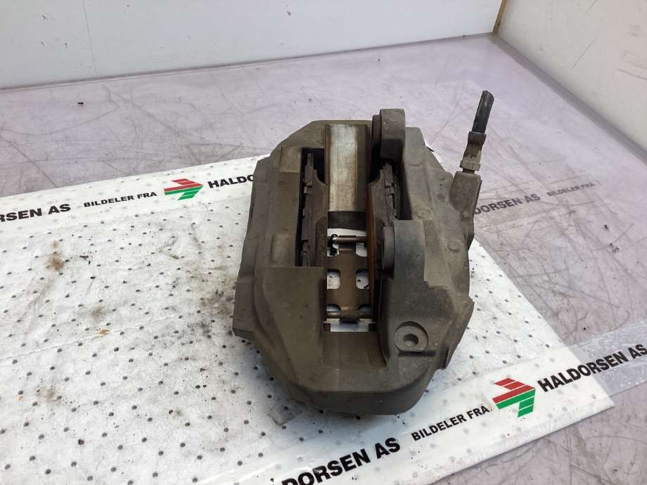 Bremsecaliper høyre foran til Mercedes EQC 2019-->> (MERCEDES|A 000 421 01 00|)
