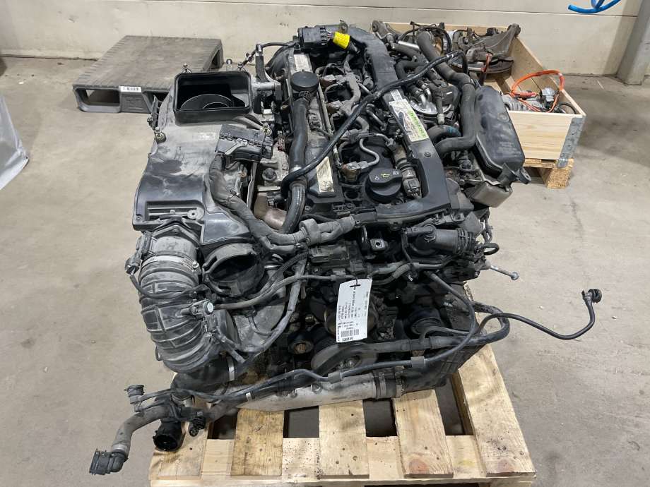 Motor diesel til Mercedes C-Klasse, 2014-2018 (Fase 1) (W205) (W205) (A 651 010 94 18)