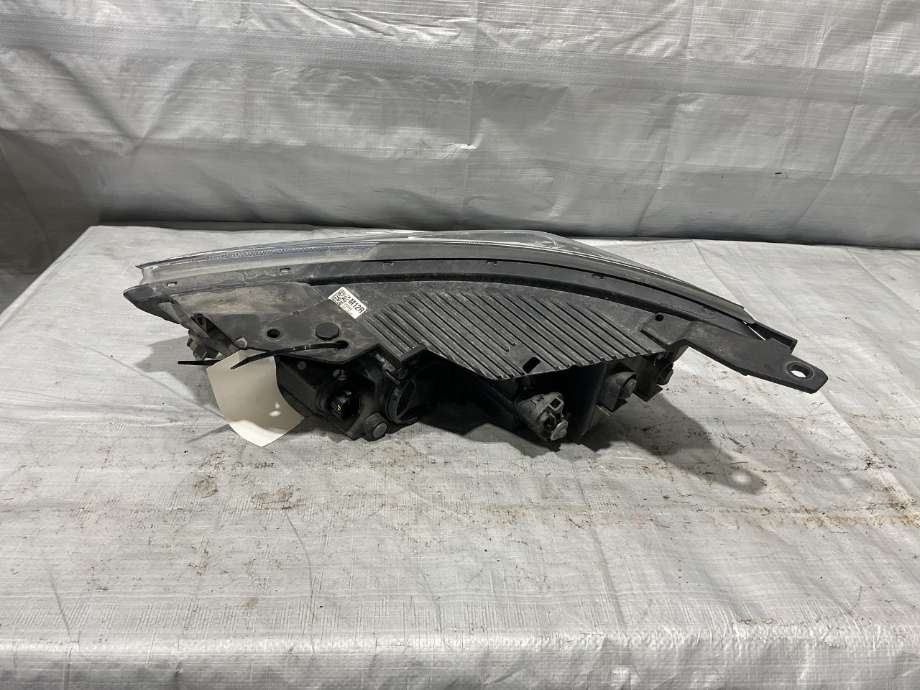 Frontlykt høyre halogen til Hyundai Ioniq Electric 2019-->> (Fase 2) (HYUNDAI|92102G 7000|)
