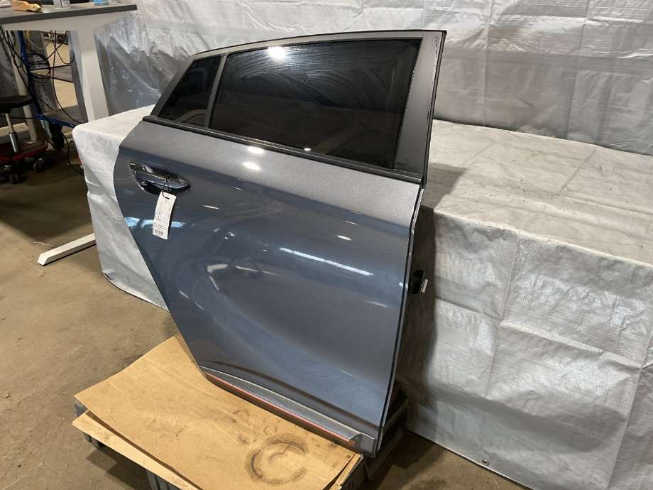 Dør høyre bak til Hyundai Ioniq Electric 2019-->> (Fase 2)  (HYUNDAI|77004G 2010|)