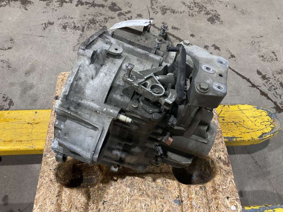 Girkasse manuell 6-trinn til Škoda Octavia 2013-2016 (Type III, Fase 1)  (SKODA|02Q 300 013 J|)
