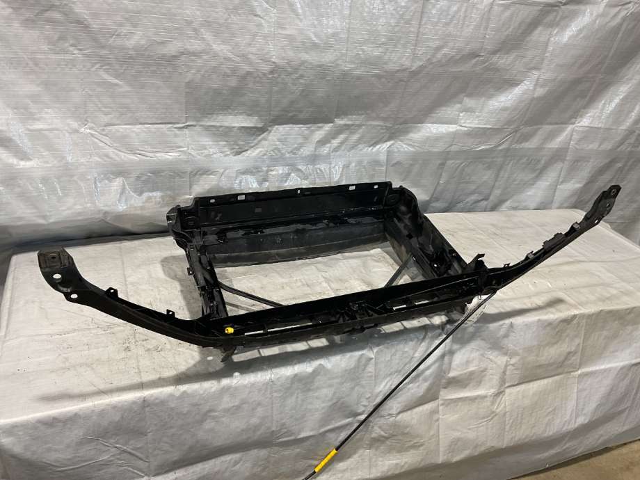 Frontplate til Škoda Octavia 2013-2016 (Type III, Fase 1)  (SKODA|5E0 805 588 C|)