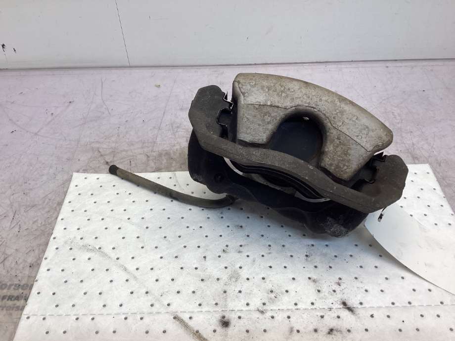 Bremsecaliper venstre foran til Mercedes E-Klasse 2009-2013 (Fase 1) (W212) (W212) (MERCEDES|A 204 421 23 81|)