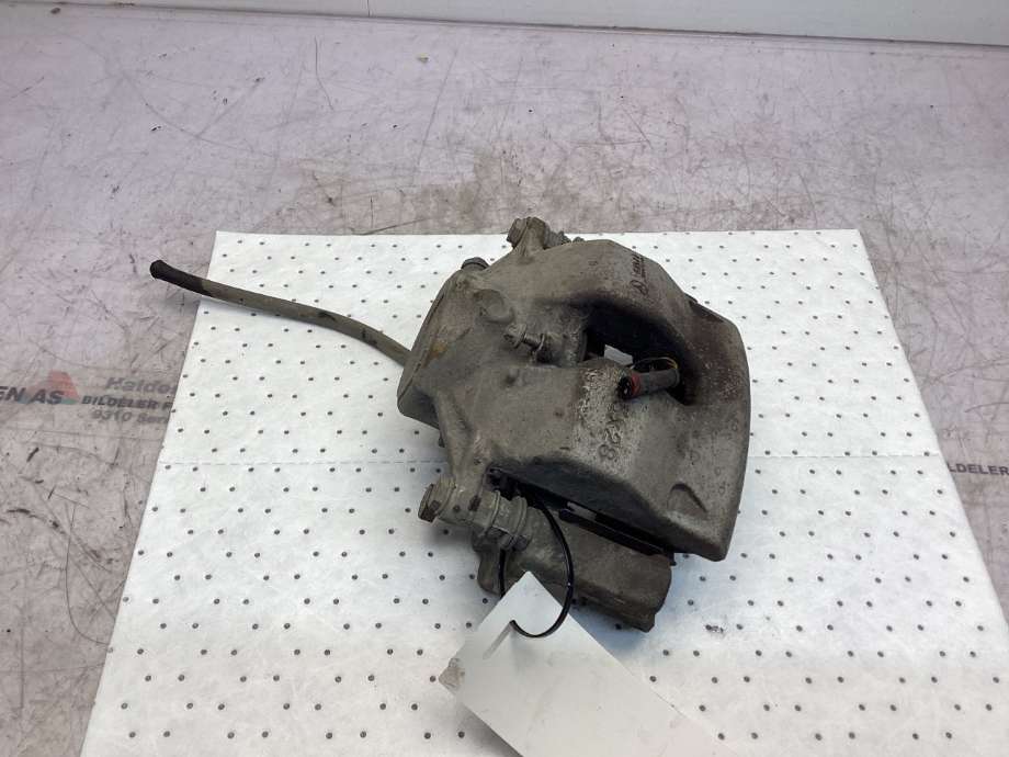 Bremsecaliper høyre foran til Mercedes E-Klasse, 2009-2013 (Fase 1) (W212) (W212) (MERCEDES|A 204 421 24 81)