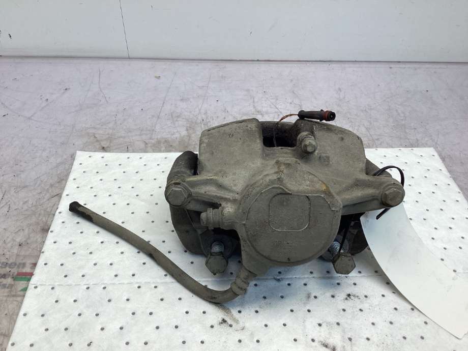 Bremsecaliper høyre foran til Mercedes E-Klasse 2009-2013 (Fase 1) (W212) (W212) (MERCEDES|A 204 421 24 81|)
