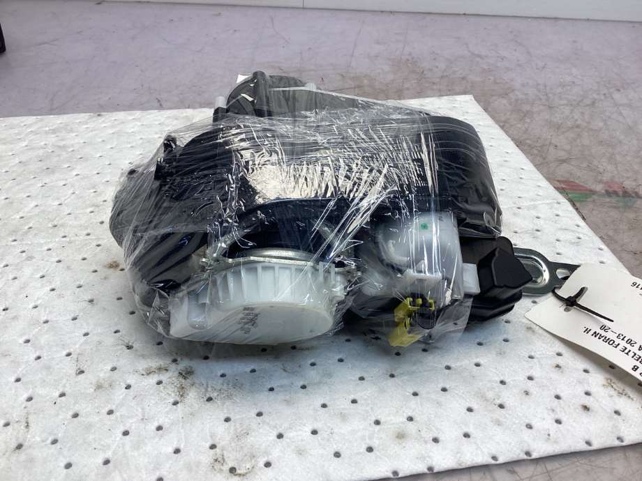 Sikkerhetsbelte foran høyre til Škoda Octavia, 2013-2016 (Type III, Fase 1)  (SKODA|5E1 857 702 B)