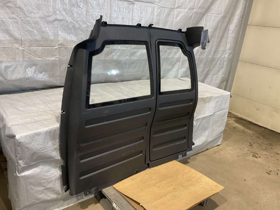 Bagasjerom hundegitter til VW Caddy 2015-2020 (Type III, Fase 3)  (VOLKSWAGEN|2K5 863 169 E|2K5 863 172 A|)