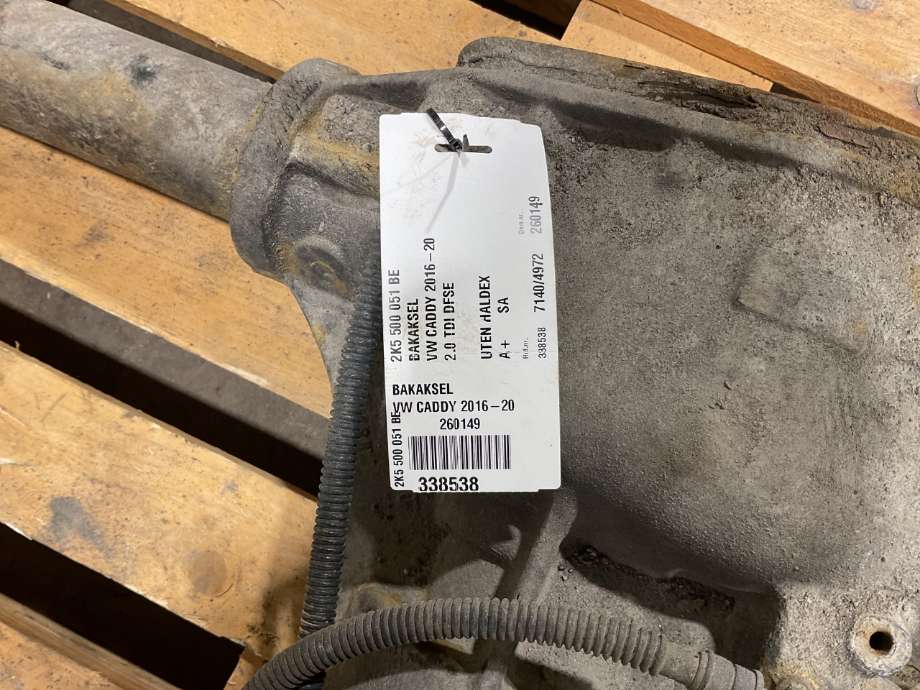 Bakaksel til VW Caddy 2015-2020 (Type III, Fase 3)  (VOLKSWAGEN|2K5 500 051 BE|UTEN HALDEX|)