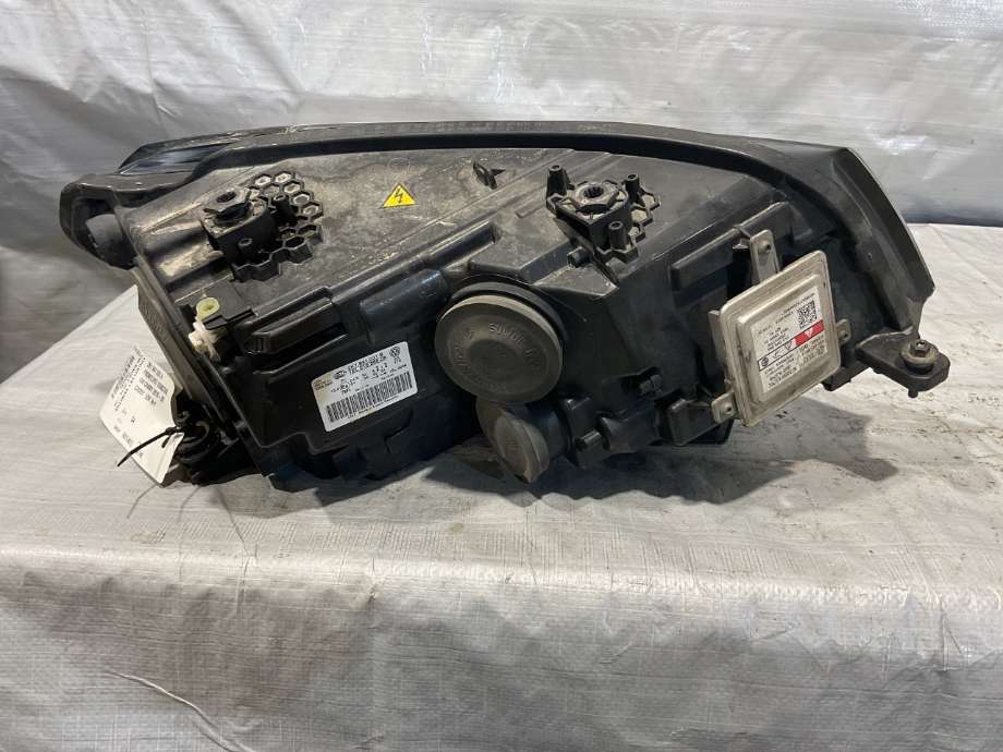 Frontlykt venstre halogen til VW Caddy 2015-2020 (Type III, Fase 3)  (VOLKSWAGEN|2K1 941 039 A|)