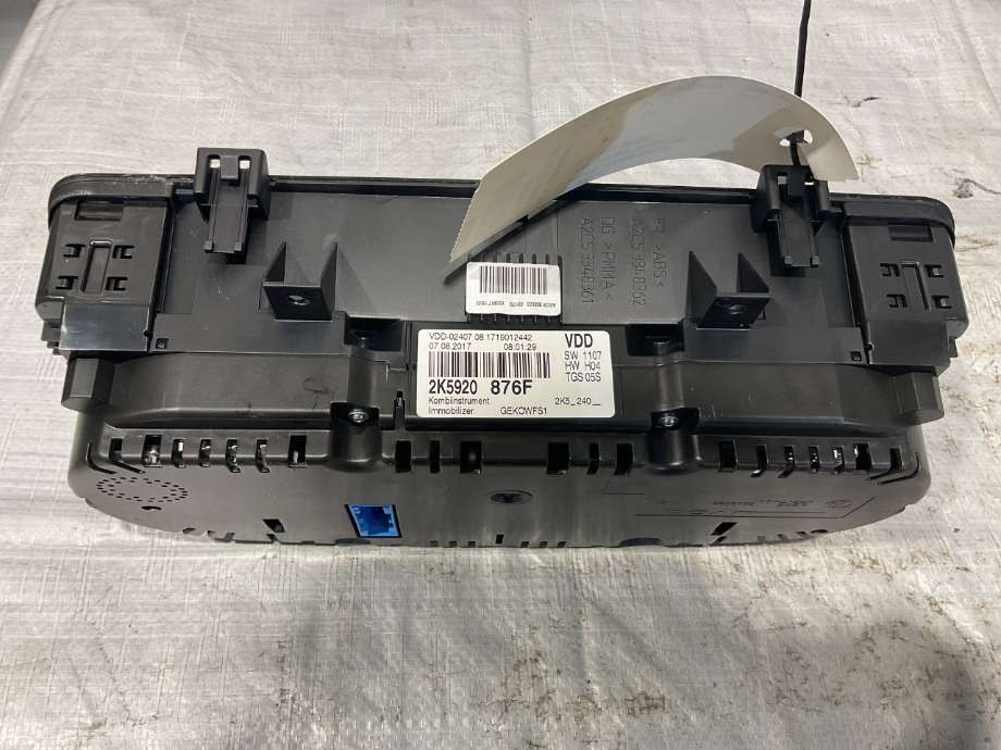 Instrumentpanel til VW Caddy 2015-2020 (Type III, Fase 3)  (VOLKSWAGEN|F 2K5 920 876 F|)